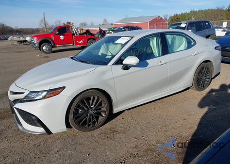 2024 Toyota Camry Xse из США, поврежденный, VIN 4T1K61AK2RU219329